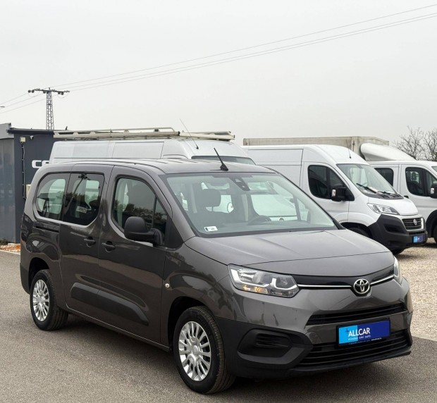 Toyota Proace City Verso 1.2T Family L1H1 [7 sz...